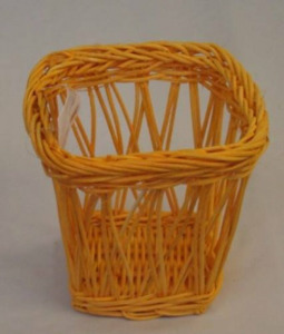 Narancs kocka alakú pohár rattanból