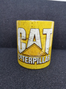 CATERPILLAR BÖGRE (sárga márvány háttéren CAT logó)