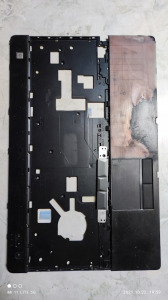 Dell Latitude E6520 felső burkolat touchpad és gombok sérült