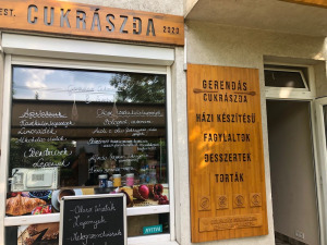 Utcai bejárattal Üzlethelyiségek Budapest
