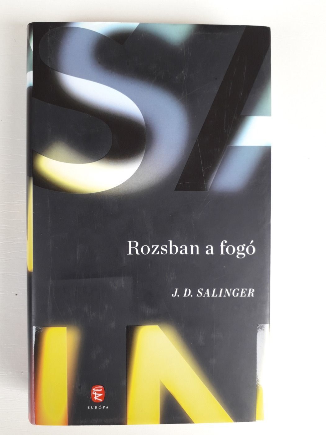J. D. Salinger: Rozsban a fogó - ZABHEGYEZŐ BARNA IMRE FORD. ÚJ