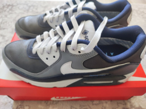 Nike Air Gore-Tex DJ9779-004 típusú 41 méretű cipő 1 alkalommal viselt újszerű állapotban eladó