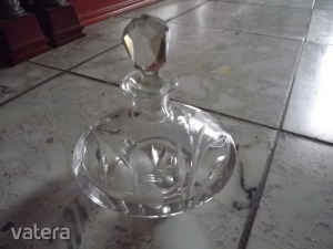Nagyon szép metszett  parfüm pipere üveg  11,5 cm