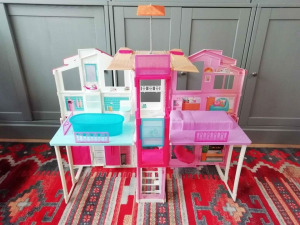 Barbie mesés családi ház