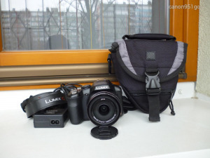 Panasonic Lumix  DMC FZ200  újszerű, ultrazoom digitális  fényképezőgép