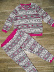 DUNNES STORES szürke-lila, téli mintás pihe-puha MOLETTI női pizsama, házi szett UK 20-22 EU 48-50 Kép