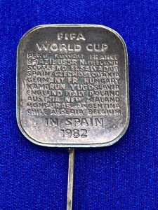 ~ 1982 FIFA Világ Kupa Spanyolország jelzett ezüst emlékkitűző 1Ft NMÁ Kép