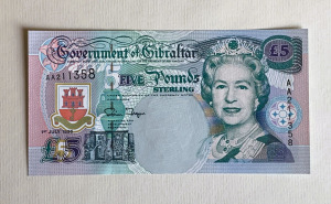 5 font / 5 pound Gibraltár 1995 TOP UNC bankjegy - Tariq ibn Ziyad / II. Erzsébet - GYŰJTŐI RITKASÁG