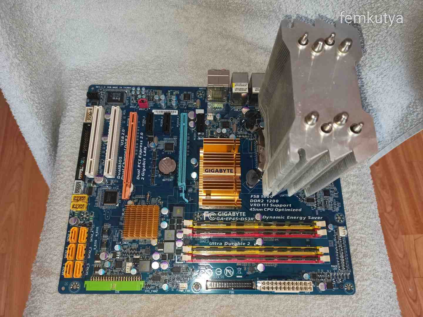 Gigabyte félkonfig, Wayteq navigáció, mini drón és más elektronikai dolgok 1,-Ft-ról!