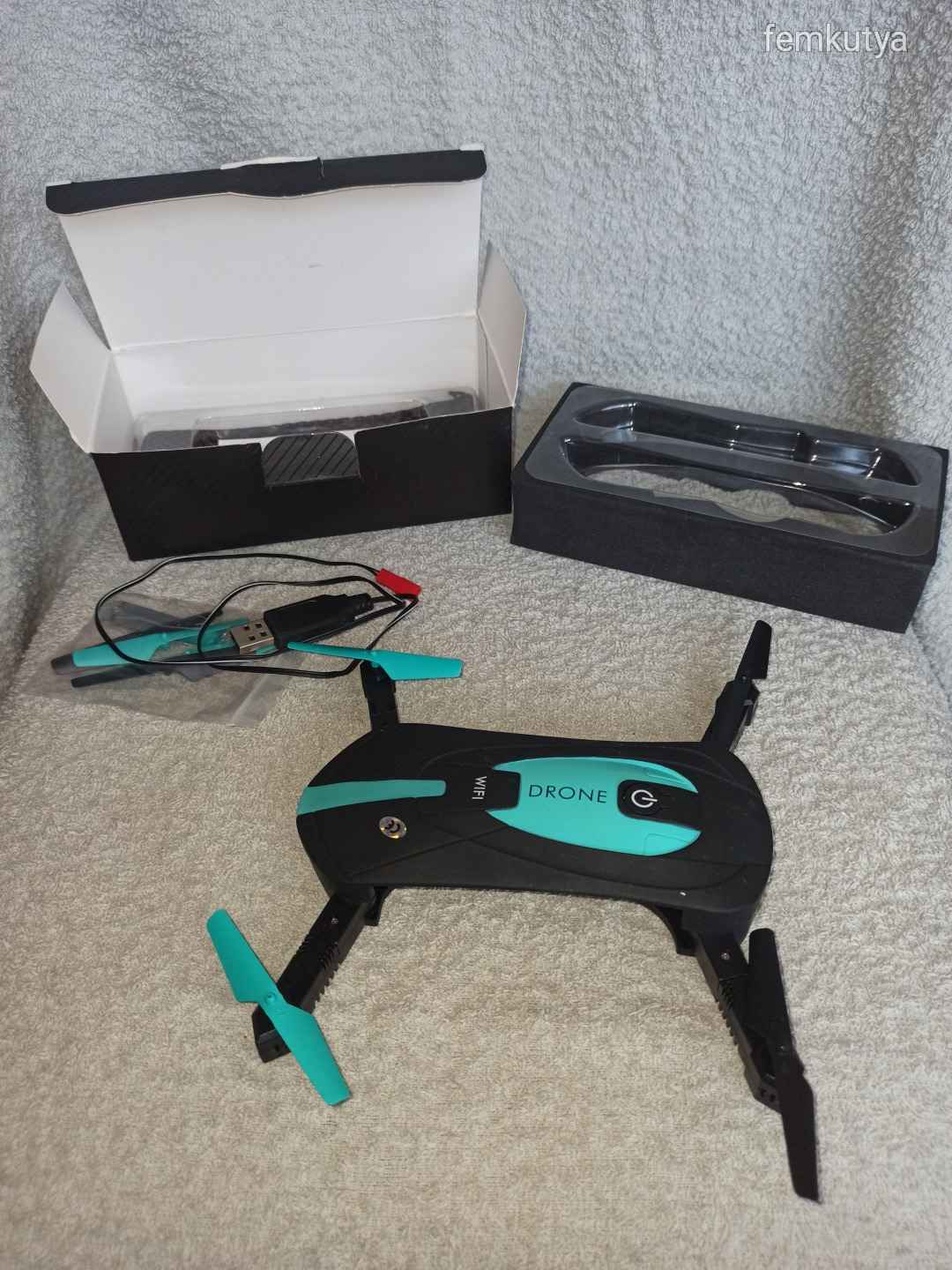 Gigabyte félkonfig, Wayteq navigáció, mini drón és más elektronikai dolgok 1,-Ft-ról!