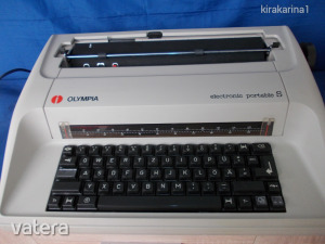 Olimpia International retro elektronikus írógép táskában