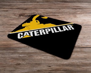 Caterpillar mintás egérpad 1
