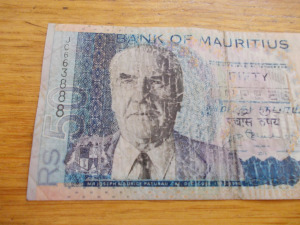 Mauritius 50 Rúpia :2013 ( Polimer 2.)