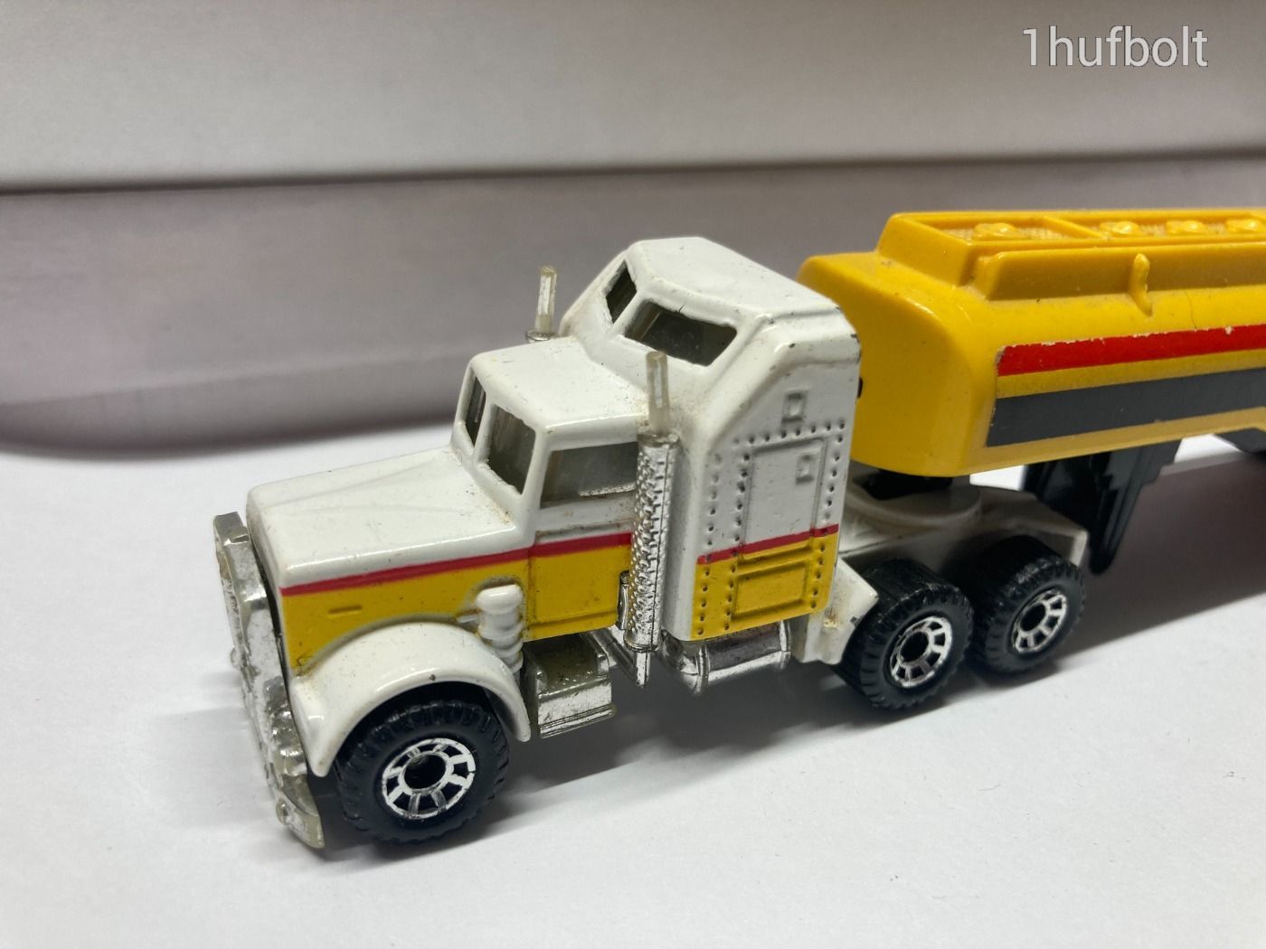- Matchbox Convoy - Kenworth Aerodyne Supergas pótkocsis tanker kamion ...