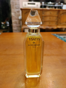 GIVENCHY Ysatis de Givenchy parfüm 50 ml régi, gyűjteménye való   1 Ft NMÁ