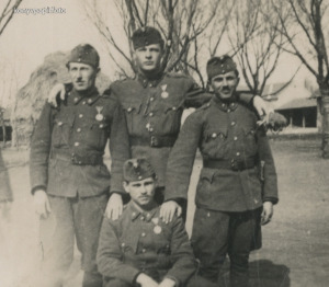 II. vh Horthy kor katonai fotó 24 kitüntetés Kiskunfélegyháza 1942 Ritka