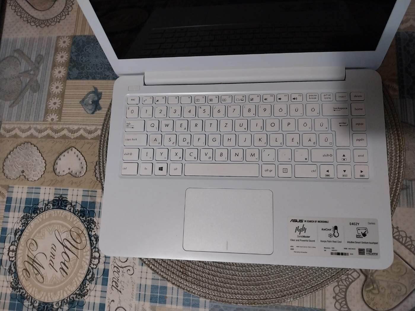 Asus E402