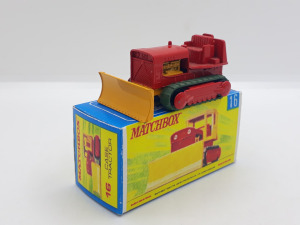 Matchbox MOKO / Regular Wheels. Case Tracor + Utángyártott Doboz.