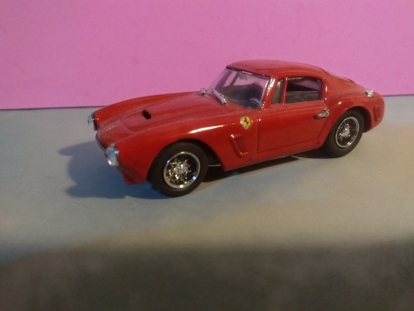 FERRARI 250 GT SWB N°19 1000Km MONTLHERY 1960 BANG 7309 1:43 de re