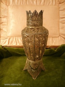 Ezüst filigrán váza