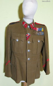 II.Vh.Tüzér Őrmesteri posztó egyenruha,6 kitüntetés hurok,sportbajnoki hurok,fagyott hús,vaskereszt,