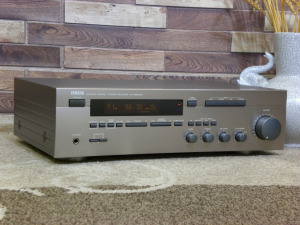 YAMAHA RX-385 stereo rádiós erősítő