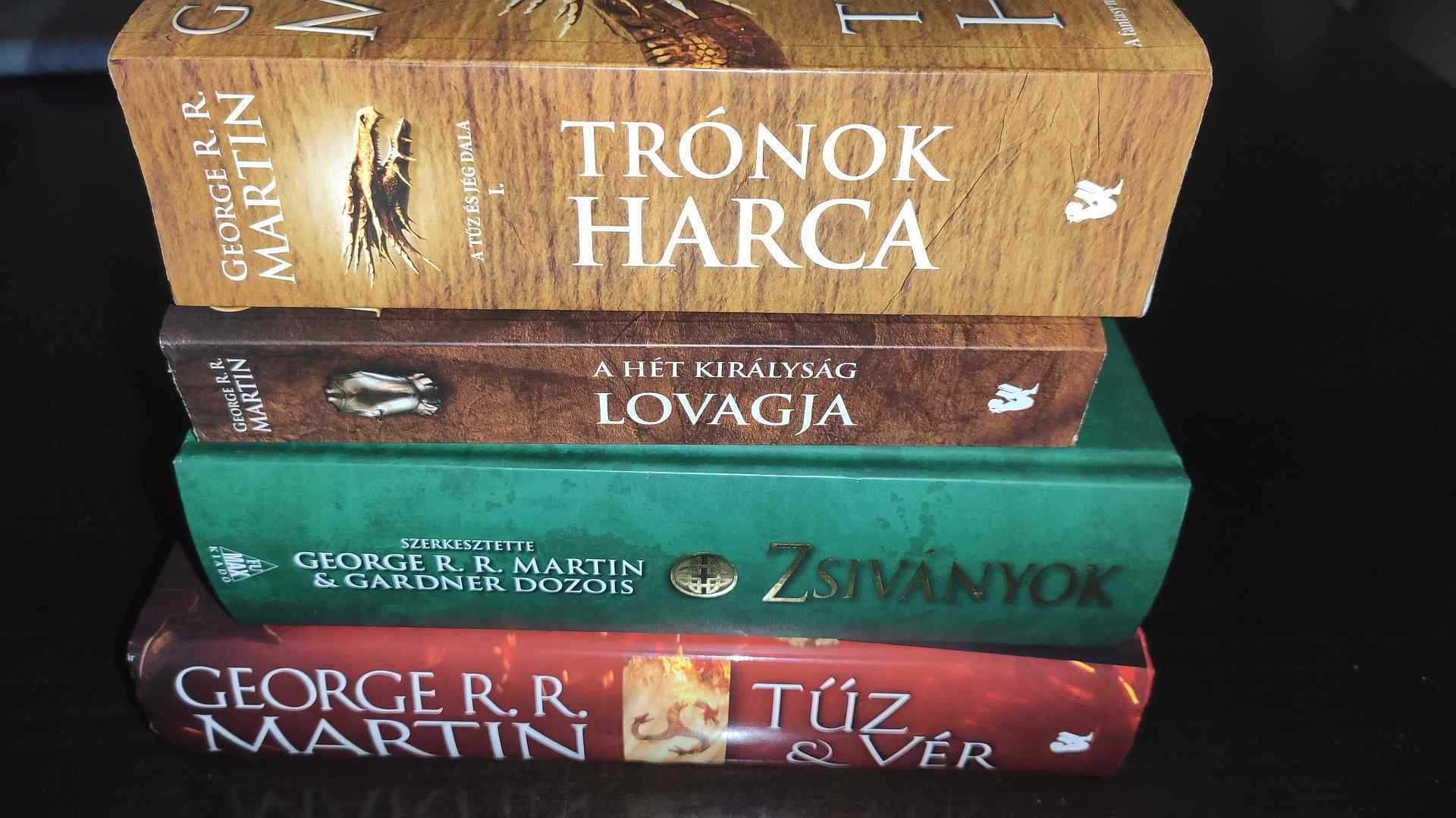George R. R. Martin : Trónok Harca könyv csomag, egyben eladó, nagyon ...