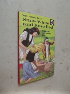 Vera Southgate: Snow-White and Red-Rose / Well-Loved Tales (*35)