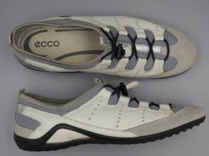 ECCO sportos fazonú belebújós cipő, 42 -es