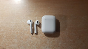 Apple AirPods Bluetooth Fülhallgató Újszerű Garis !