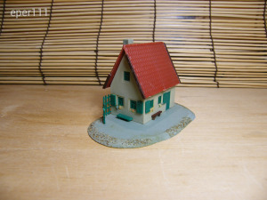 N 1:160 nyeregtetős családi ház terepasztal építéshez, vasútmodell
