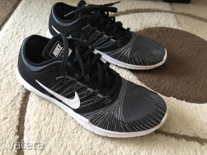 Nike futó cipő 36,5
