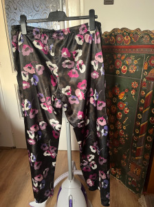 PER UNA selyem hatású virágos pizsama nadrág 16-os méretben,  eladó
