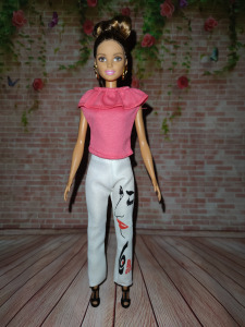 Barbie baba ruha