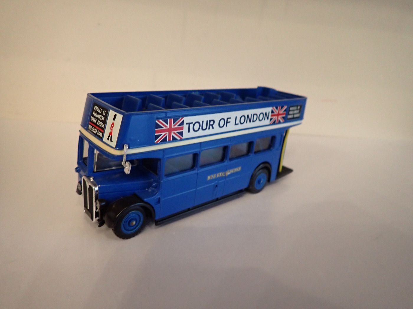 Solido 1/50 - Bus Routemaster RT110, Double Decker Londonien, Maples, état TBE Boîte