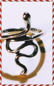 Mese szép  metszett vésett egyedi kígyó köröm gyűrű