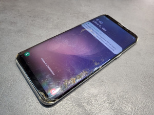 Samsung s8 plus hibás alkatrésznek