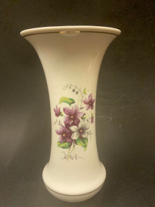 Nagyméretű régi Hollóházi porcelán váza - Hibátlan, ibolya mintás Hollóházi - 26 cm.