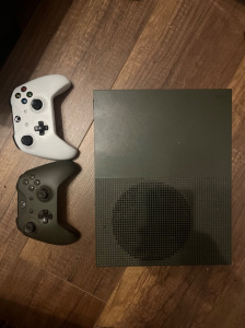 Xbox one s 1TB +1db kontroller