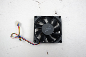 AMD processzor hűtő ventiláltok 70x70x20 4 PIN