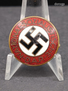 NSDAP pártjelvény / II. világháborús német