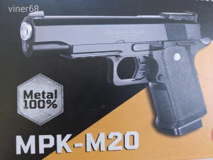 Airsoft  fém pisztoly,   fegyver   200db golyóval  MPK -M20