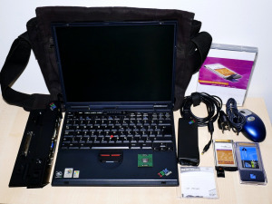 IBM ThinkPad T23 + dokkoló + egyéb érdekesség retró
