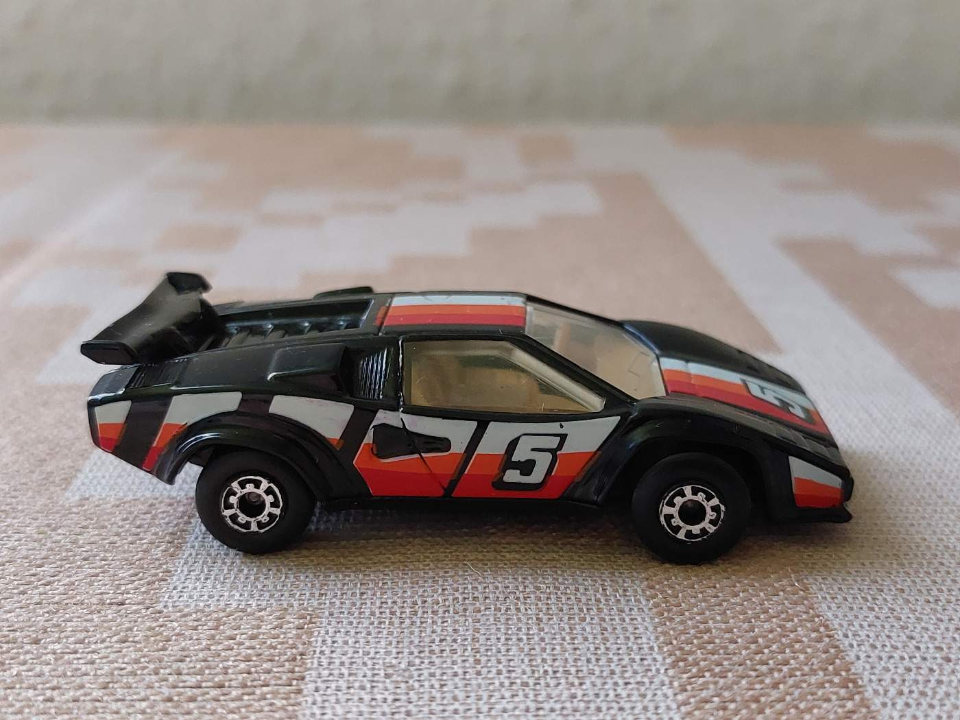 Matchbox Lamborghini Countach modellautó diecast régi játék