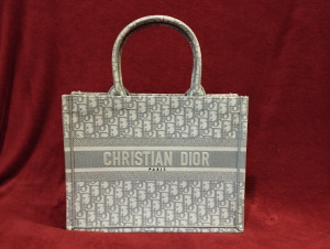 Christian Dior textiltáska, válltáska, ezüstszürke, újszerű (2731) Kép