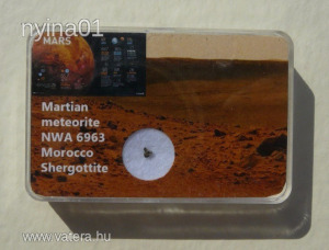METEORIT Martian NWA 6963 > Világ ritka meteoritjai > DÍSZDOBOZOS gyűjtemény > MARS KŐZET Kép