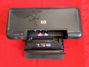 HP Deskjet 2660 színes tintasugaras nyomtató. Ingyen is elvihető.