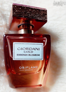 Giordani Gold Essenza Blossom Eau de Parfum - ingyenes szállítással!