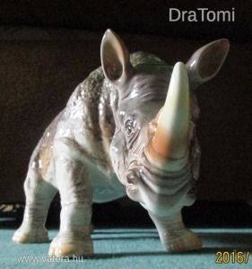 Orrszarvú, rinocérosz élethű porcelán szobor - 33 cm (meghosszabbítva: 3123700451) - Vatera.hu Kép