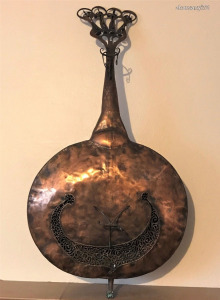 Hatalmas Egyedülálló Élethű Fém Mandolin Hangszer Brutalista Metal Art Fém Müvészet 125cm